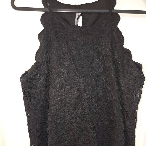 FORTUNE + IVY Chiya Lace Scalloped Halter Blouse  XL | Black - Picture 3 of 6